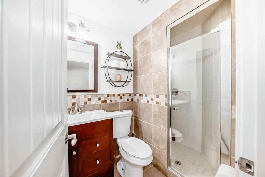 MLS® A2237084 - 60 Sunlake Road SE in Sundance Calgary, Residential