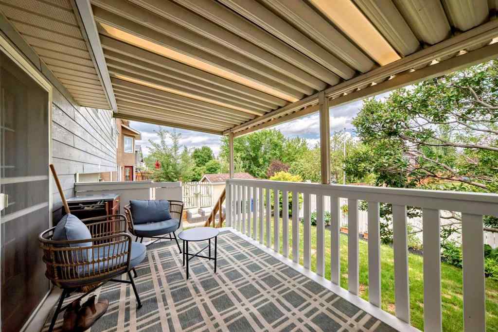 MLS® A2237084 - 60 Sunlake Road SE in Sundance Calgary, Residential