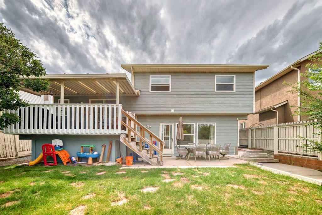 MLS® A2237084 - 60 Sunlake Road SE in Sundance Calgary, Residential