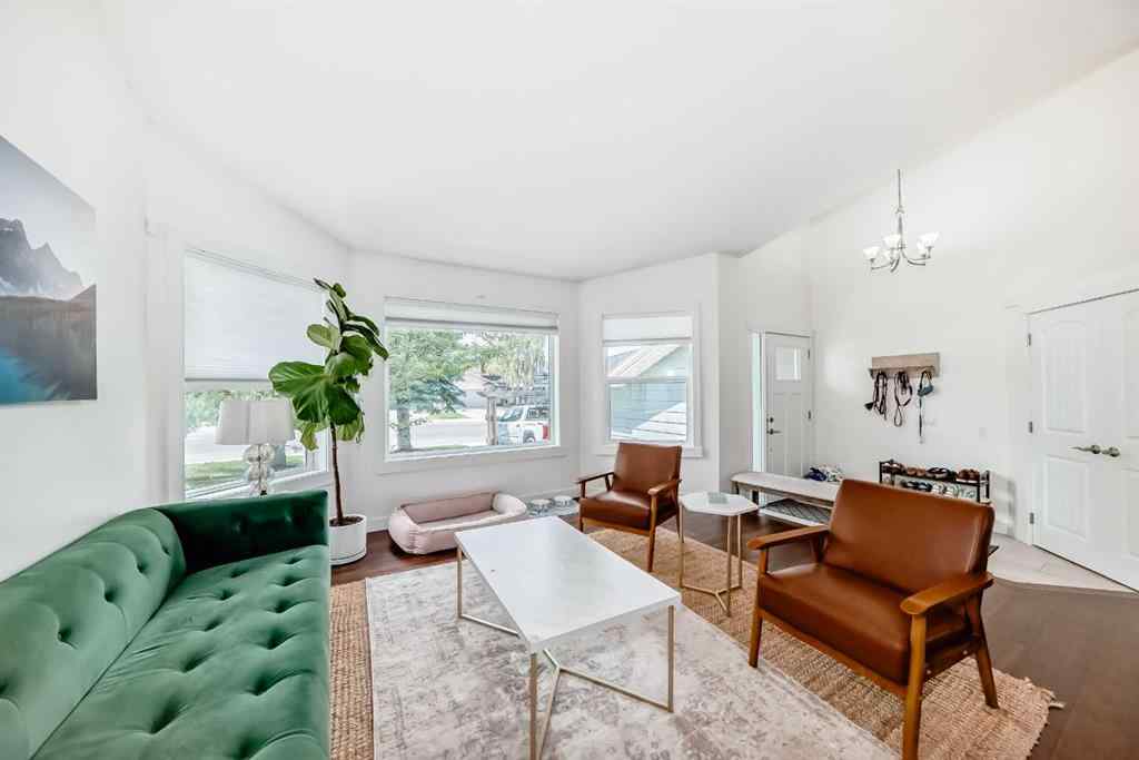 MLS® A2237084 - 60 Sunlake Road SE in Sundance Calgary, Residential