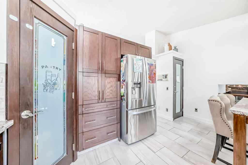 MLS® A2237084 - 60 Sunlake Road SE in Sundance Calgary, Residential