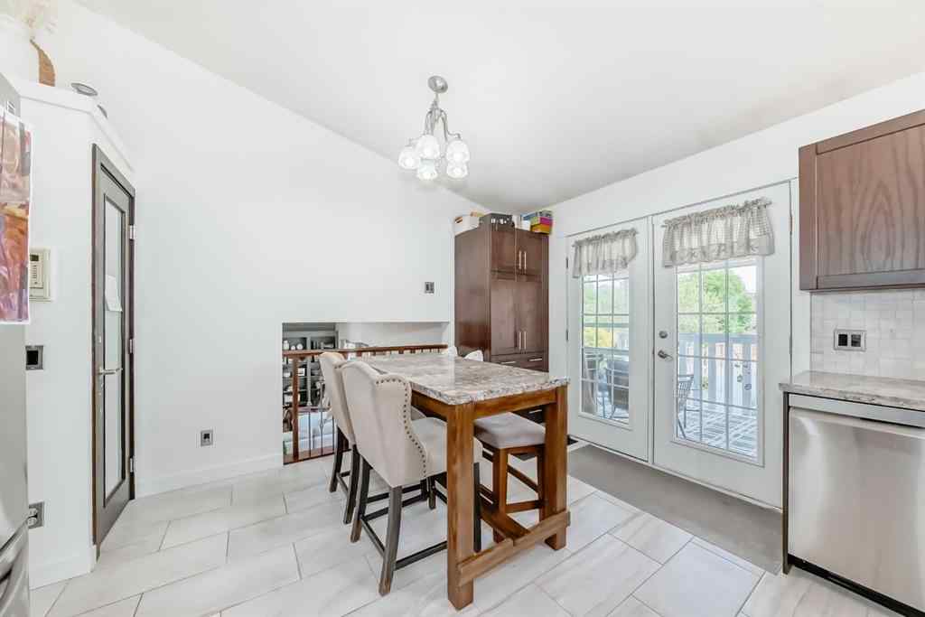 MLS® A2237084 - 60 Sunlake Road SE in Sundance Calgary, Residential