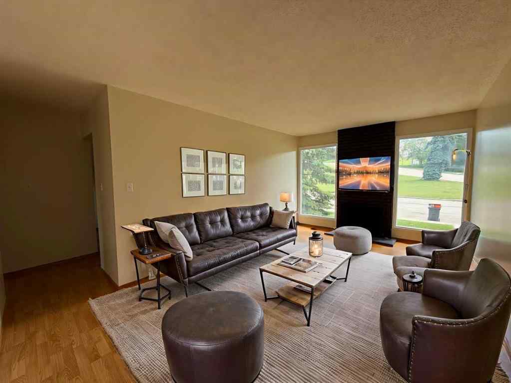 MLS® A2237092 - 4206, 4208 44 Street   in Riverside Ponoka, Residential