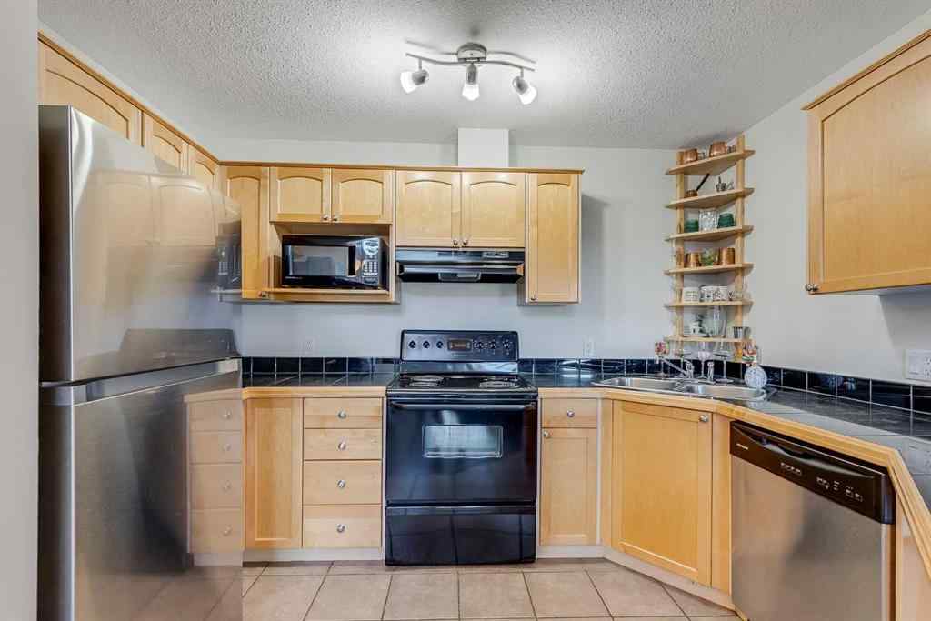 MLS® A2237094 - Unit #303 1631 28 Avenue SW in South Calgary Calgary, Residential