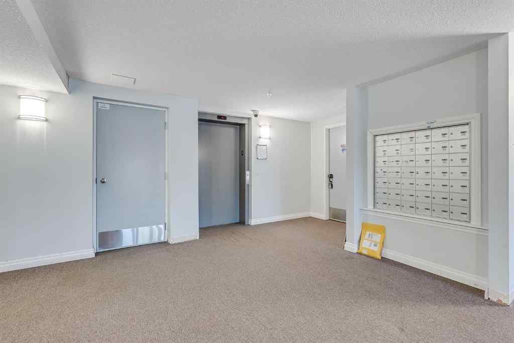 MLS® A2237094 - Unit #303 1631 28 Avenue SW in South Calgary Calgary, Residential