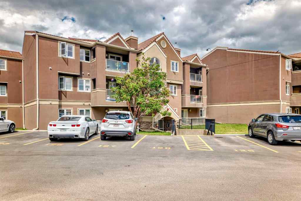 MLS® A2237108 - Unit #33 2033 Edenwold Heights NW in Edgemont Calgary, Residential