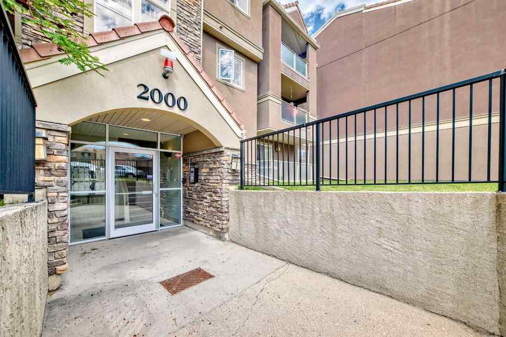 MLS® A2237108 - Unit #33 2033 Edenwold Heights NW in Edgemont Calgary, Residential