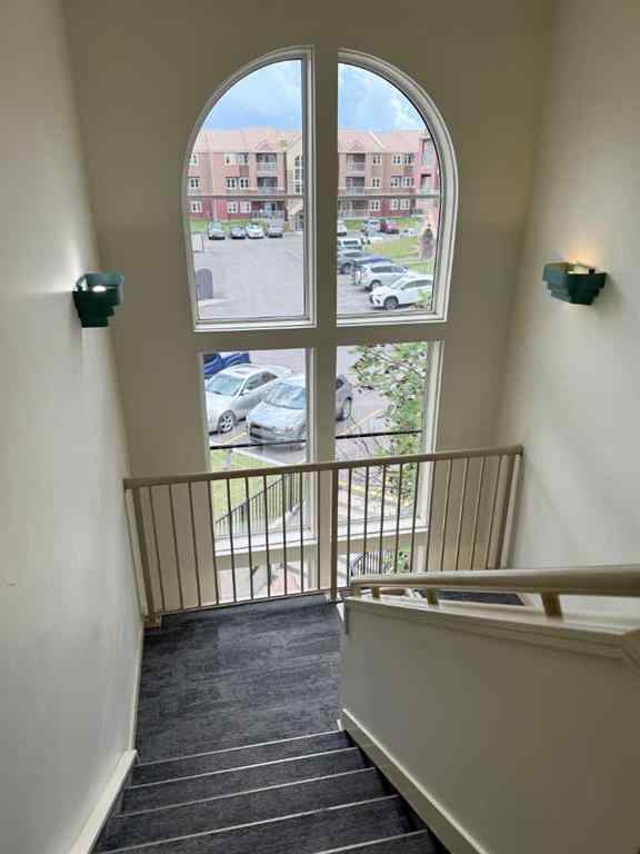 MLS® A2237108 - Unit #33 2033 Edenwold Heights NW in Edgemont Calgary, Residential