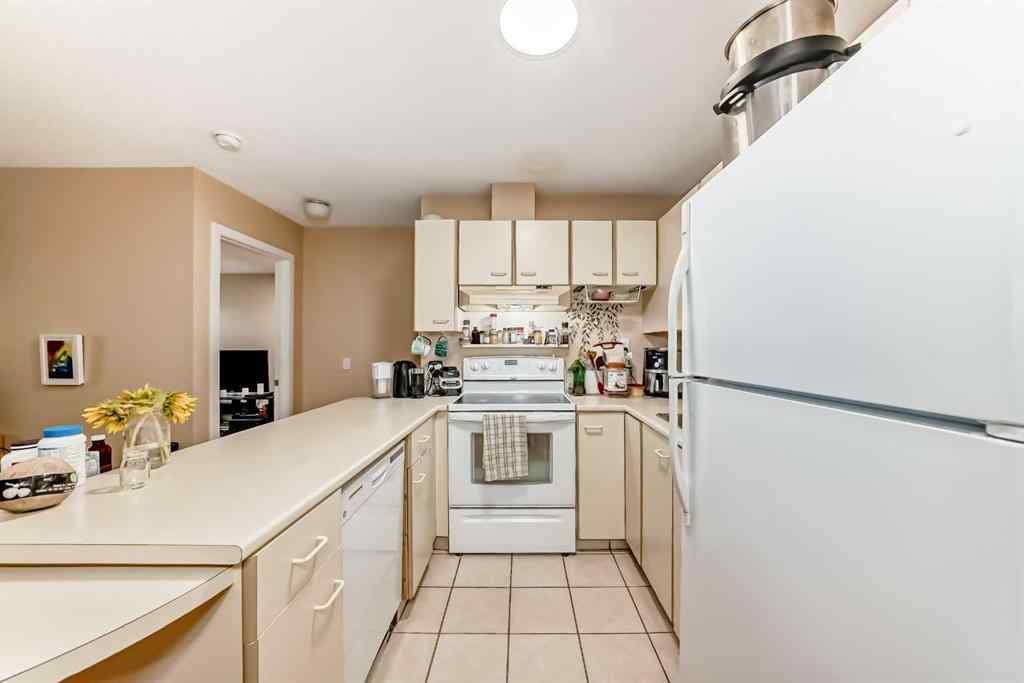 MLS® A2237108 - Unit #33 2033 Edenwold Heights NW in Edgemont Calgary, Residential