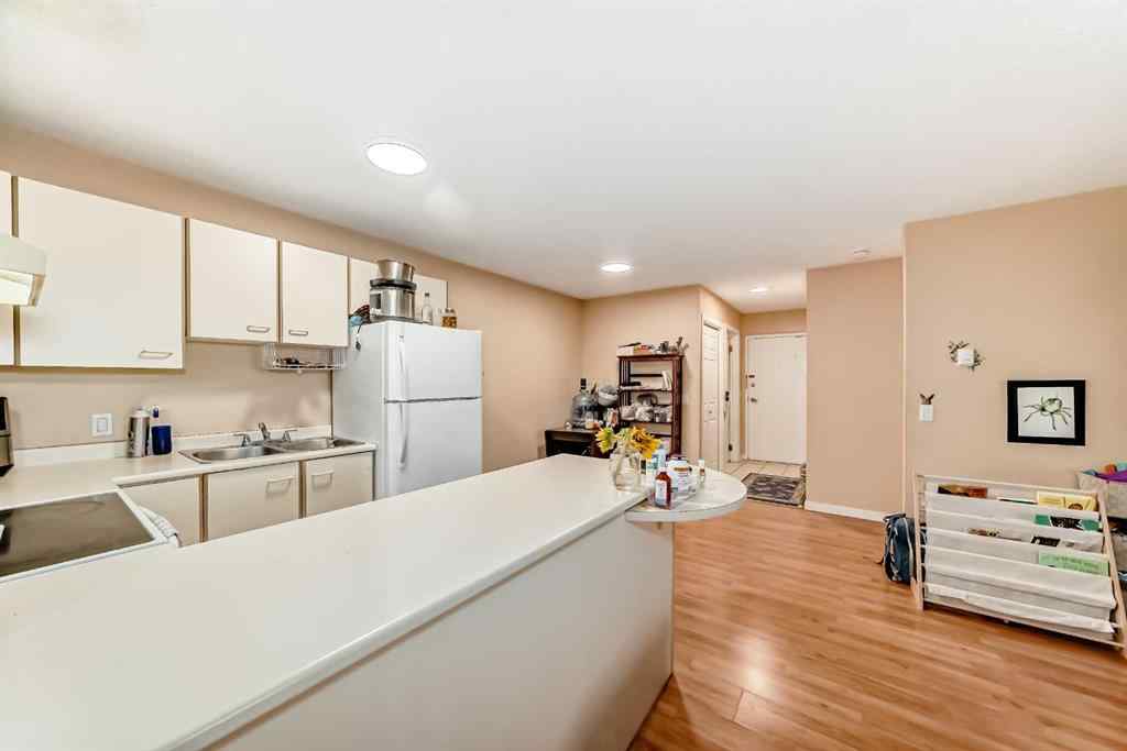 MLS® A2237108 - Unit #33 2033 Edenwold Heights NW in Edgemont Calgary, Residential