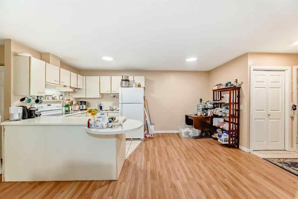 MLS® A2237108 - Unit #33 2033 Edenwold Heights NW in Edgemont Calgary, Residential