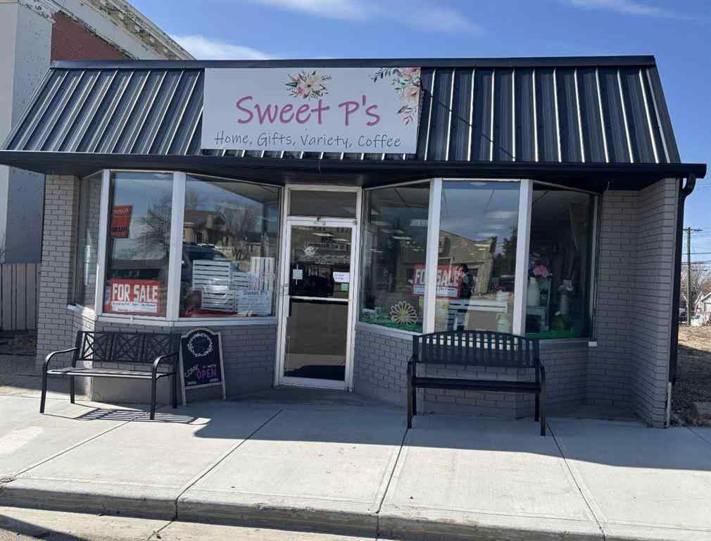 MLS® A2237127 - 305 Main Street  in NONE Trochu, Commercial