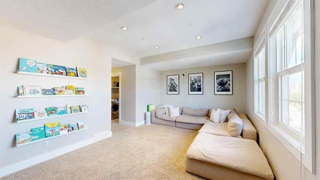 MLS® A2237138 - 198 Mahogany Passage SE in Mahogany Calgary, Residential