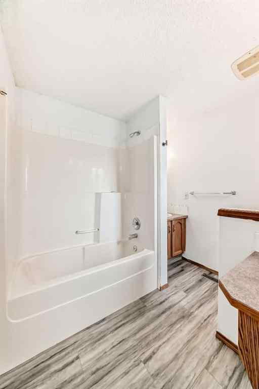 MLS® A2237152 - 52 Saddleback Way NE in Saddle Ridge Calgary, Residential