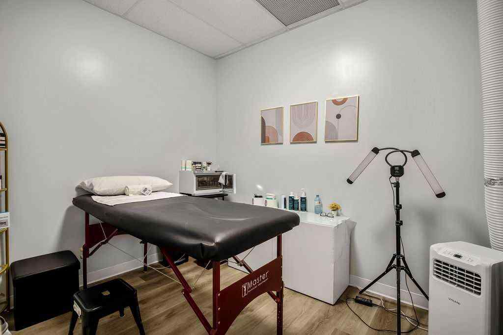 MLS® A2237164 - 133 5th Avenue SW in NONE High River, Commercial