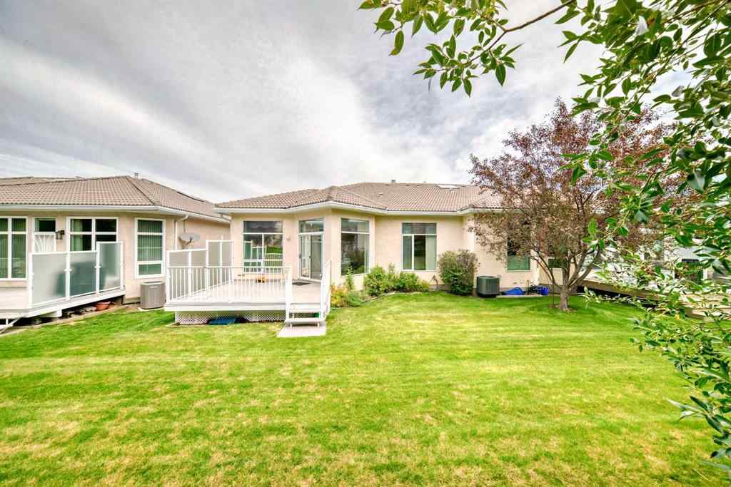 MLS® A2237172 - 11 Hamptons Bay NW in Hamptons Calgary, Residential