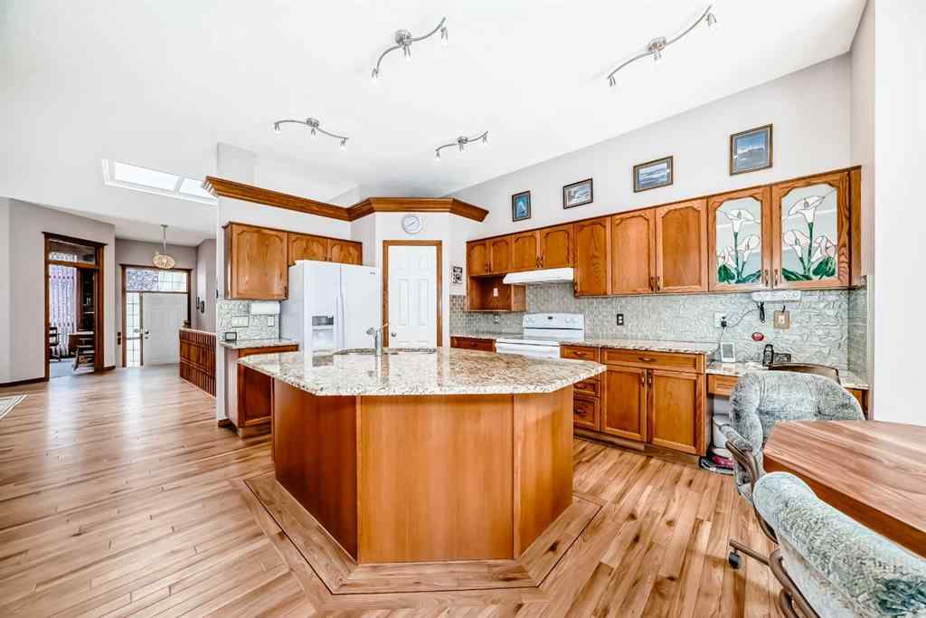 MLS® A2237172 - 11 Hamptons Bay NW in Hamptons Calgary, Residential