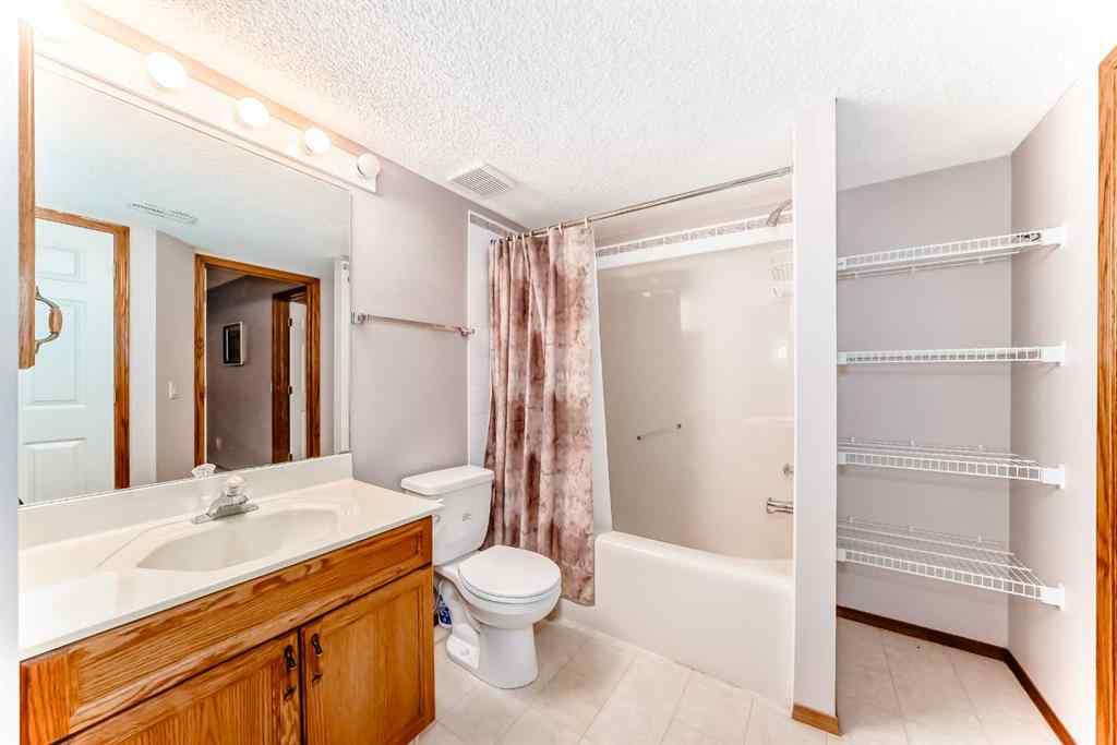 MLS® A2237172 - 11 Hamptons Bay NW in Hamptons Calgary, Residential