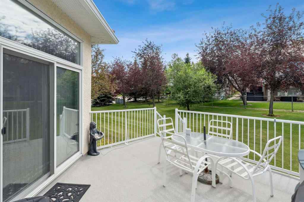 MLS® A2237172 - 11 Hamptons Bay NW in Hamptons Calgary, Residential