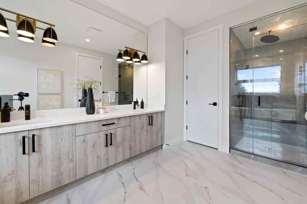 MLS® A2237203 - 2110 23 Avenue SW in Richmond Calgary, Residential