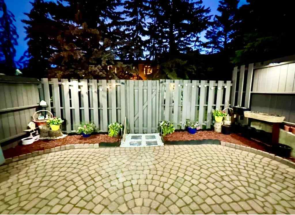 MLS® A2237206 - Unit #98 210 86 Avenue SE in Acadia Calgary, Residential