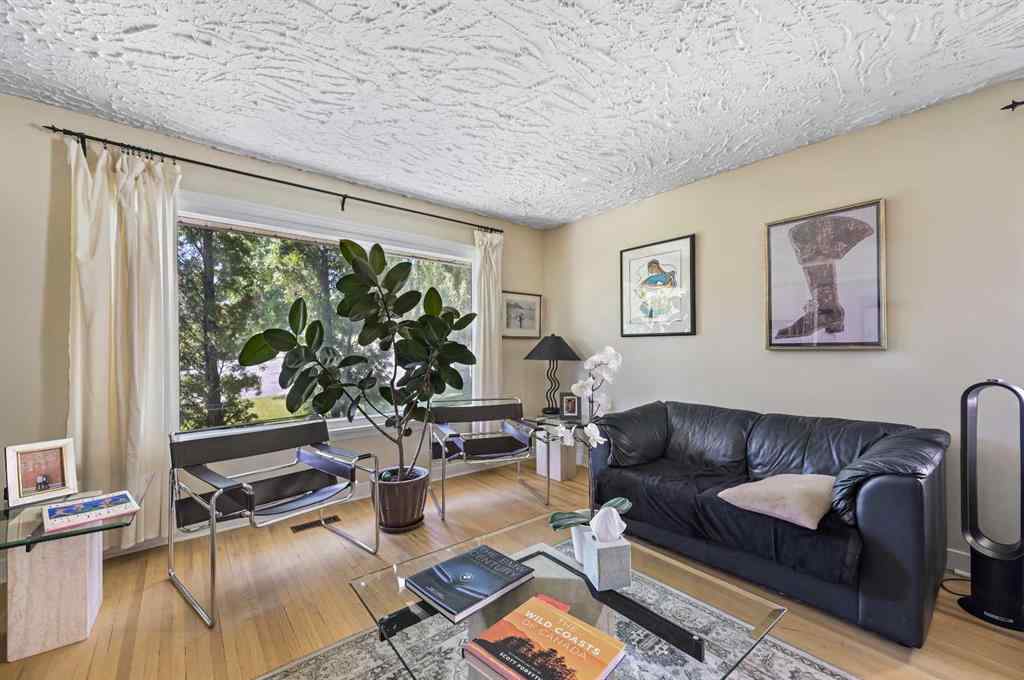 MLS® A2237209 - 2326 19 Street SW in Bankview Calgary, Residential