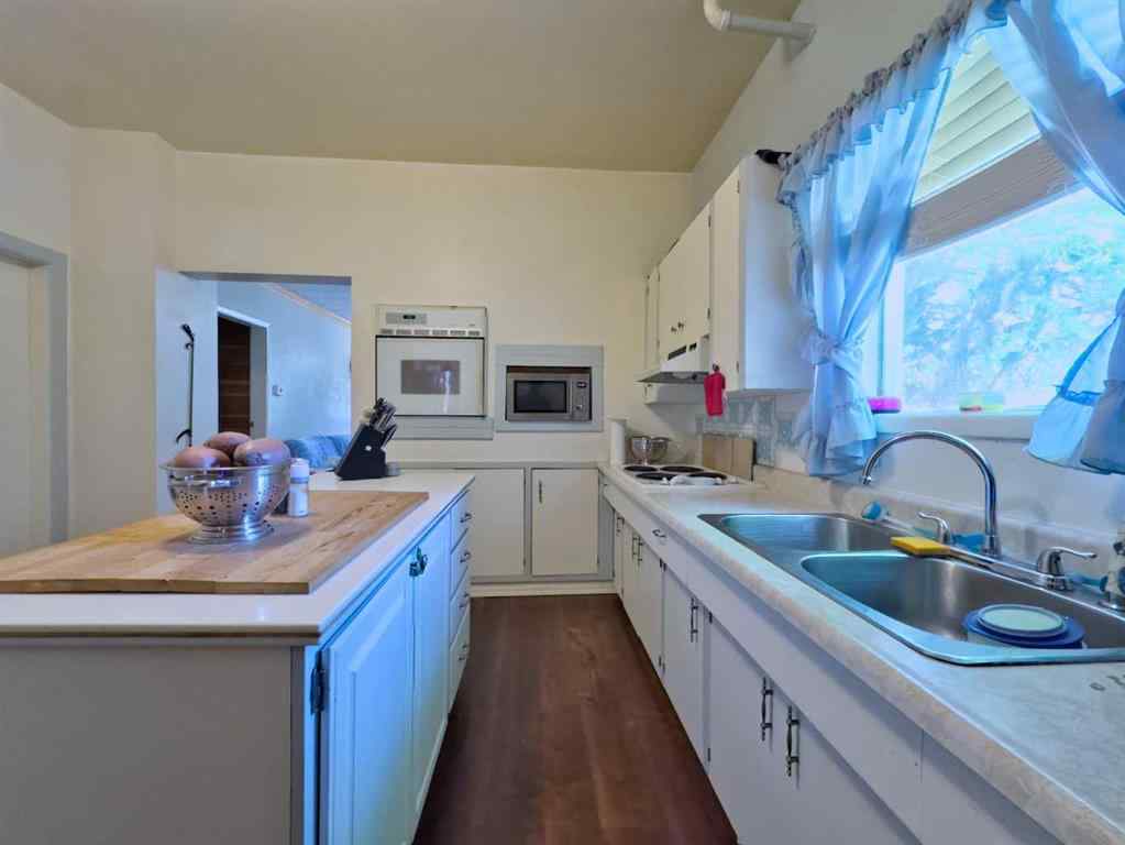 MLS® A2237217 - 6754 17 Avenue  in NONE Coleman, Residential