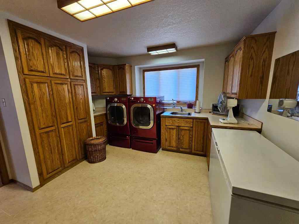 MLS® A2237245 - 301 Centre Avenue NE in NONE Milk River, Residential