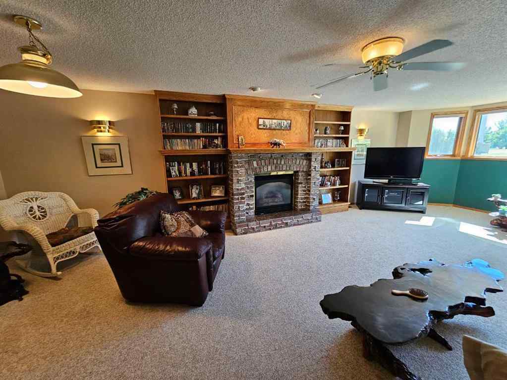 MLS® A2237245 - 301 Centre Avenue NE in NONE Milk River, Residential