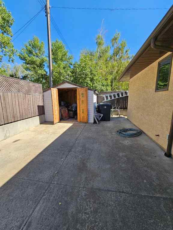 MLS® A2237245 - 301 Centre Avenue NE in NONE Milk River, Residential