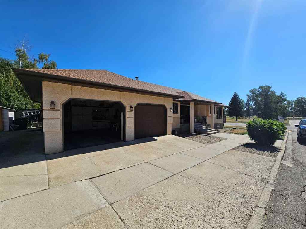 MLS® A2237245 - 301 Centre Avenue NE in NONE Milk River, Residential