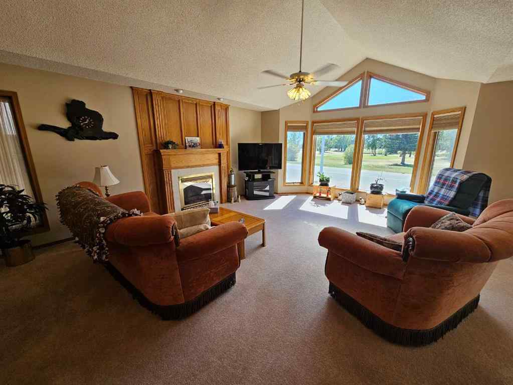 MLS® A2237245 - 301 Centre Avenue NE in NONE Milk River, Residential