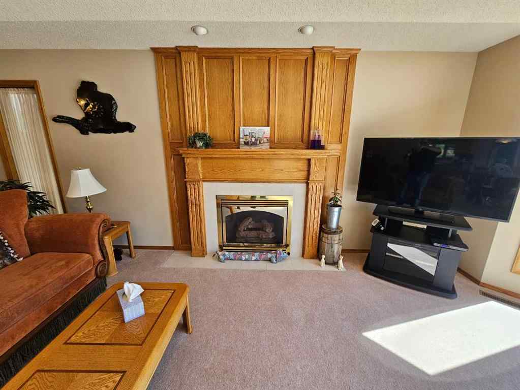 MLS® A2237245 - 301 Centre Avenue NE in NONE Milk River, Residential