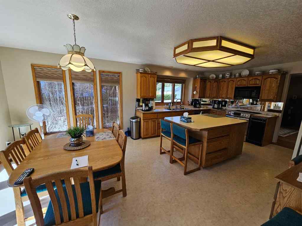 MLS® A2237245 - 301 Centre Avenue NE in NONE Milk River, Residential