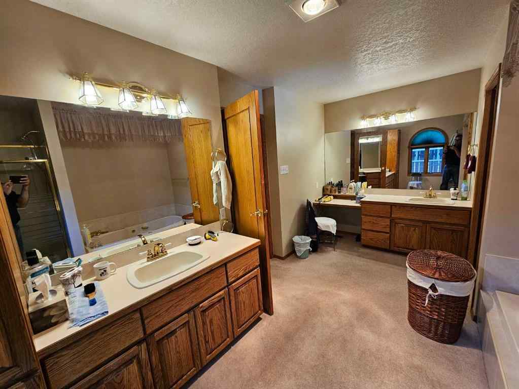 MLS® A2237245 - 301 Centre Avenue NE in NONE Milk River, Residential