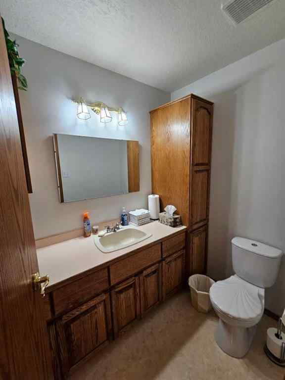 MLS® A2237245 - 301 Centre Avenue NE in NONE Milk River, Residential