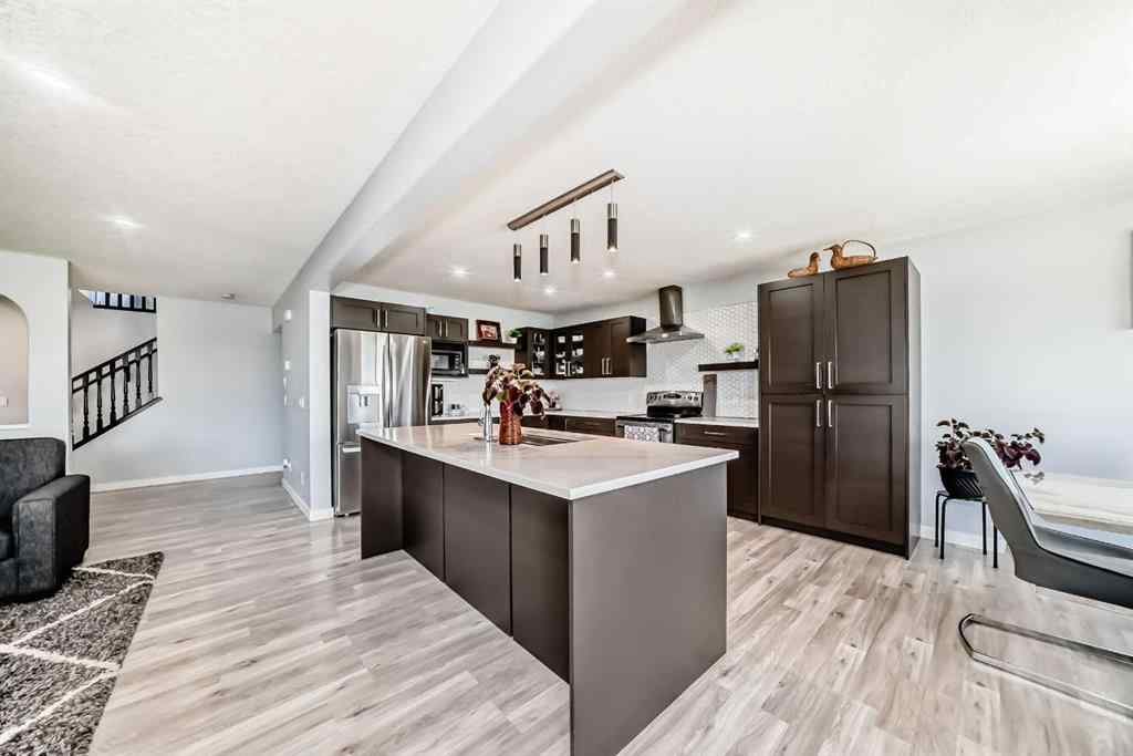 MLS® A2237250 - 172 SPRINGMERE Grove  in Westmere Chestermere, Residential