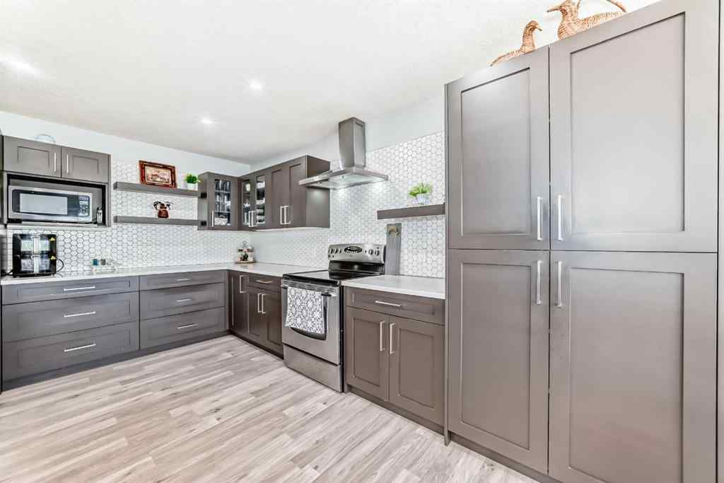 MLS® A2237250 - 172 SPRINGMERE Grove  in Westmere Chestermere, Residential