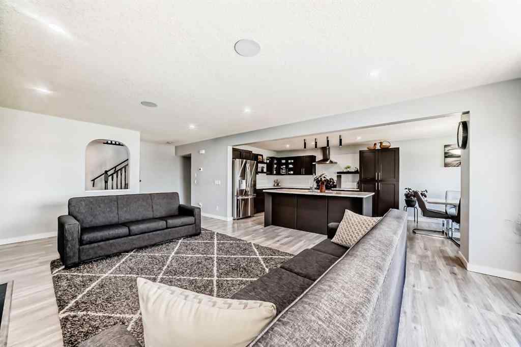 MLS® A2237250 - 172 SPRINGMERE Grove  in Westmere Chestermere, Residential
