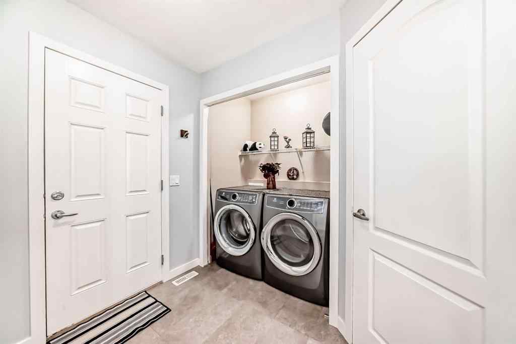 MLS® A2237250 - 172 SPRINGMERE Grove  in Westmere Chestermere, Residential