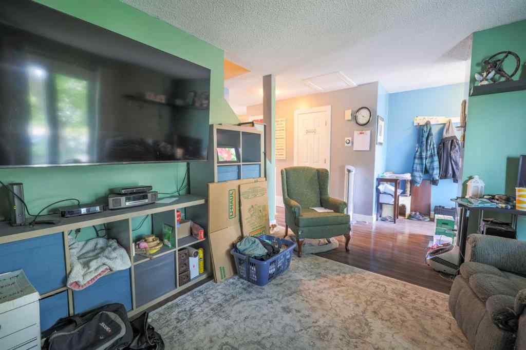 MLS® A2237259 - 105 Deer Ridge Lane SE in Deer Run Calgary, Residential