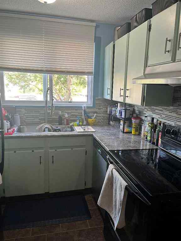 MLS® A2237273 - Unit #88 740 Bracewood Drive SW in Braeside Calgary, Residential