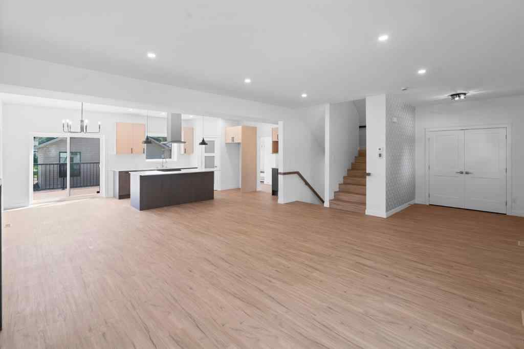 MLS® A2237290 - 4725 48 Street  in Downtown Camrose Camrose, Residential
