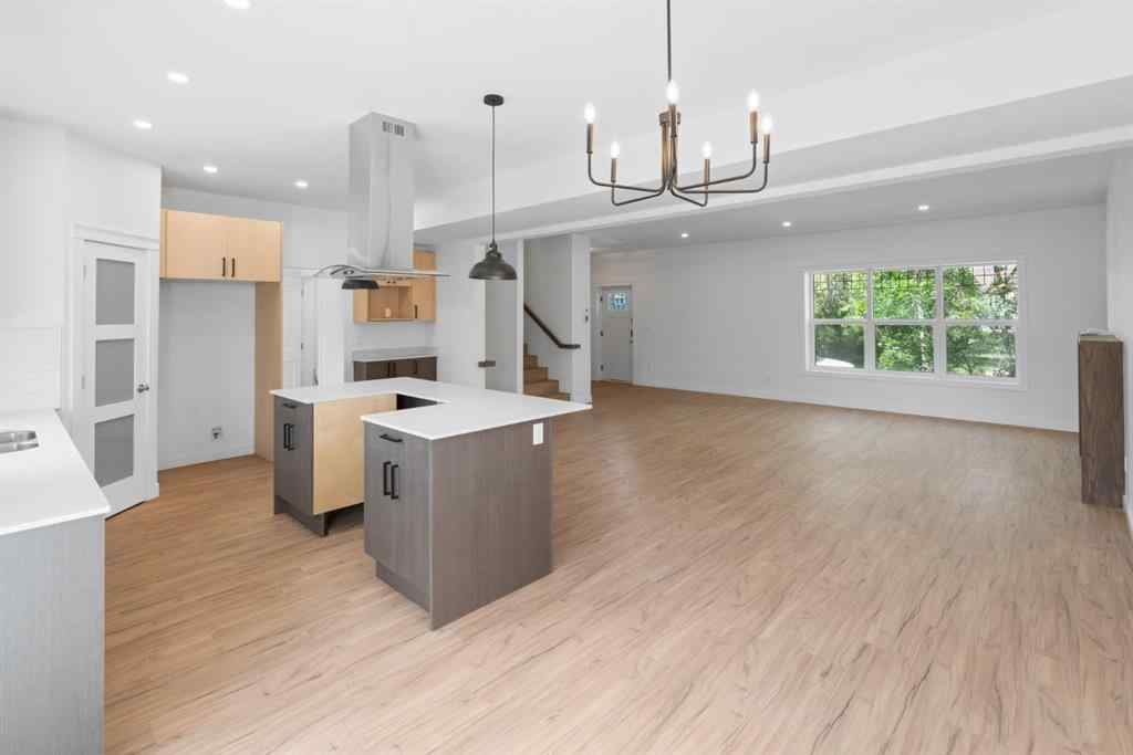 MLS® A2237290 - 4725 48 Street  in Downtown Camrose Camrose, Residential