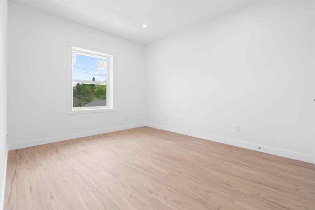 MLS® A2237290 - 4725 48 Street  in Downtown Camrose Camrose, Residential