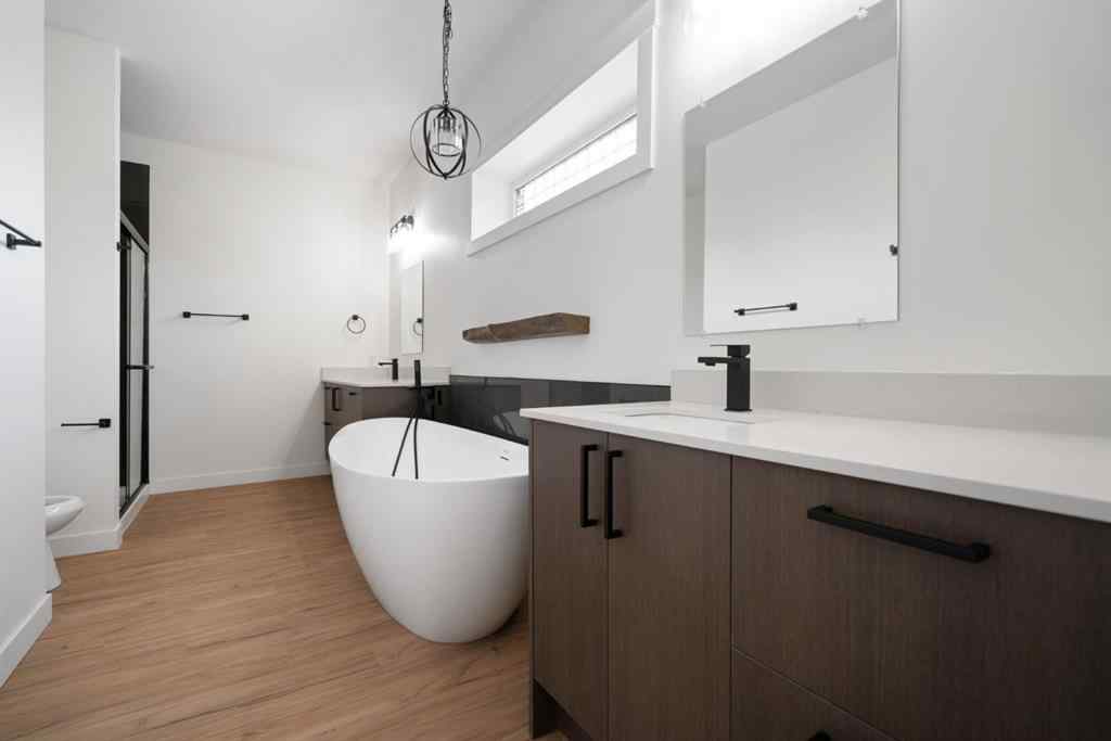 MLS® A2237290 - 4725 48 Street  in Downtown Camrose Camrose, Residential