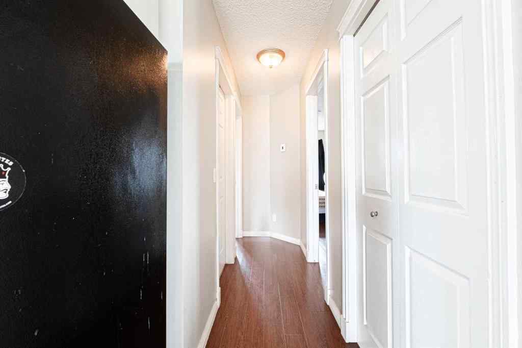 MLS® A2237301 - 96 Appleside Close SE in Applewood Park Calgary, Residential