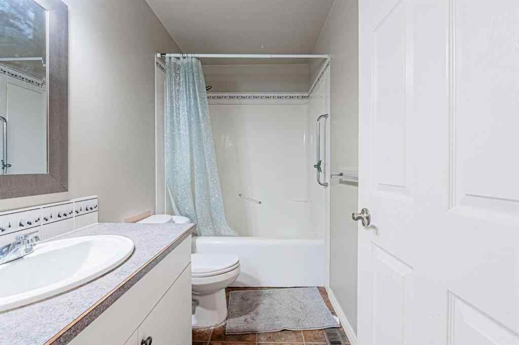 MLS® A2237301 - 96 Appleside Close SE in Applewood Park Calgary, Residential