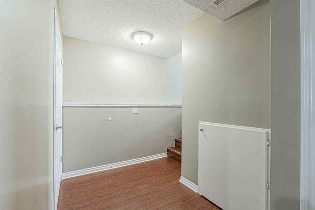 MLS® A2237301 - 96 Appleside Close SE in Applewood Park Calgary, Residential