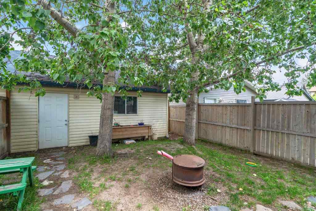 MLS® A2237303 - 25 Elgin Meadows View SE in McKenzie Towne Calgary, Residential